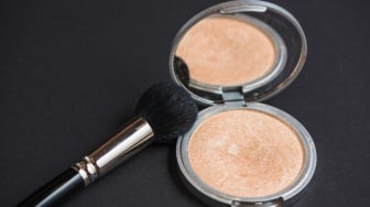 5 Rekomendasi Bedak Padat Mengandung SPF, Harga Murah Mulai Rp20 Ribuan