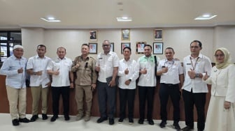 Didukung Wagub hingga DPRD, Raksasa Tambang di Maluku Utara Bangun SMA di Pulau Gebe