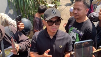 Mpok Alpa Tetap Kerja Saat Sakit Keras, Wendy Cagur Kagum: Dia Profesional Banget
