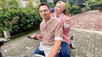 Ingat Lagi Kado Sepatu dari Mpok Alpa untuk Raffi Ahmad: Merek dan Harganya Gak Main-Main