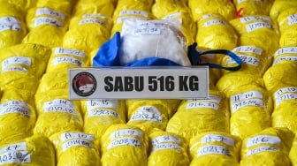 Sejumlah barang bukti narkoba jenis sabu ditunjukkan saat rilis pengungkapan kasus narkotika di Direktorat Reserse Narkoba Polda Metro Jaya, Jakarta, Jumat (15/8/2025). [ANTARA FOTO/Sulthony Hasanuddin/rwa]