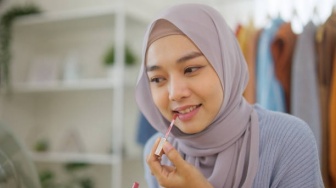 5 Rekomendasi Lip Cream Lokal yang Murah dan Bagus, Tahan Hingga Seharian