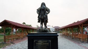 Menyelami Budaya Nomaden Mongolia di Pesisir Banten, Ada Patung Genghis Khan Juga!