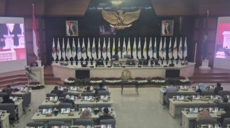 Geger APBD Jabar! PDIP Boikot Paripurna, Tuding Janji Bantuan Pesantren Dikhianati Dedi Mulyadi