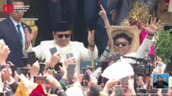 Lagu Tabola Bale Pakai Bahasa Apa? Irama Meriah di Istana Bikin Prabowo Joget