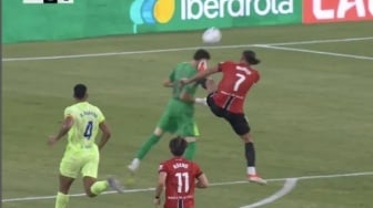 Debut Brutal Joan Garcia: Kiper Baru Barcelona Langsung Berdarah-darah Lawan Mallorca