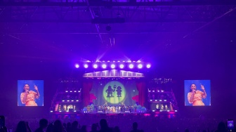 Kejutan Manis di Konser Jumbo, Vina Panduwinata Muncul Nyanyikan Kumpul Bocah