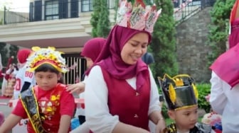 Sus Rini Sekolah Apa? Pengasuh Rayyanza Dibilang Cocok Jadi Desainer