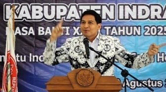 Lucky Hakim Tegaskan Ular yang Dilepas ke Sawah Tak Berbahaya: Nanti Saya Contohkan Gigit Saya!