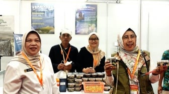 Di Balik Manisnya Gula Aren, Ada Kisah Petani Penyintas Bencana yang Menjaga Bumi Pertiwi
