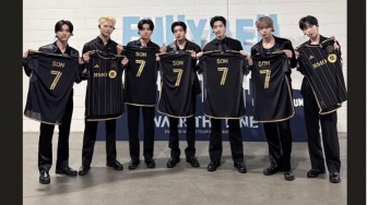 Tiket Terjual Habis, ENHYPEN Tutup Tur Amerika Utara di Stadion BMO