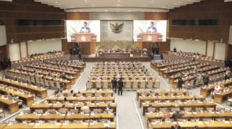 Heboh Isu Gaji DPR RI Rp100 Juta, Begini Perbandingan dengan Malaysia dan Singapura