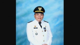 Sosok Agus Riyadi Camat Sungai Bahar Bikin Siswa Drumband Nangis Kejer Demi Rayakan Ultah Istri