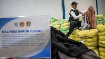 Kemendag Amankan 19.391 Bal Pakaian Bekas Impor Ilegal