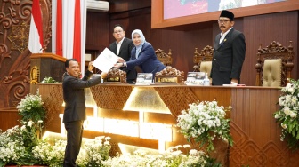 DPRD Jatim Soroti Defisit dan Ketergantungan SiLPA di P-APBD 2025 yang Membengkak