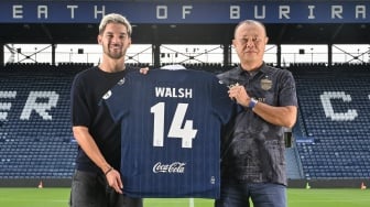Shayne Pattynama Hilang, Sandy Walsh Unjuk Gigi di Buriram United
