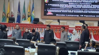 APBD Perubahan Lampung 2025 Disahkan: Rp160 Miliar dari Makan Gratis hingga Jalan Mulus