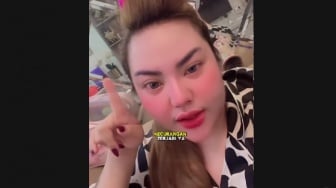 Hasil Tes DNA Negatif, Lisa Mariana Nangis Kejer, Sebut Anak Tuyul: RK Tanggung Jawab di Akhirat!