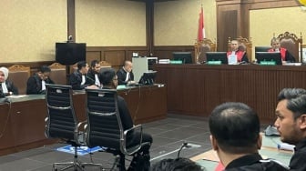 Eks Ketua PN Jaksel Didakwa Kantongi Rp15,7 Miliar, Terungkap Skema Bancakan Suap 'Geng Hakim'