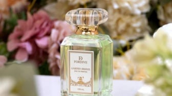 3 Rekomendasi Parfum Wangi Bunga yang Harum Tahan Lama dan Bikin Makin Anggun