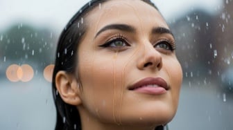 Takut Riasan Hilang? Gunakan 6 Cushion Waterproof Ini supaya Wajah Tetap Flawless walau Kehujanan
