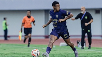 Persita Tangerang Terpuruk, Carlos Pena Bertekad Ubah Situasi!