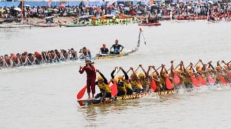 Kemeriahan Festival Pacu Jalur 2025