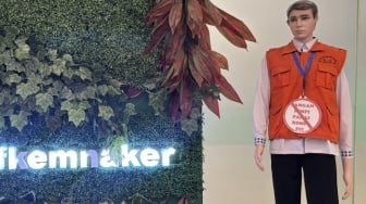 Patung 'Anti-Korupsi' Berdiri Tegak di Kemnaker, Wamenaker Justru Bakal Pakai Rompi Oranye Sungguhan