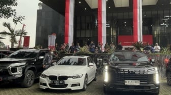 Nissan GT-R Biru Jadi Bukti Baru Kasus Wamenaker, KPK Sita 15 Mobil dan 7 Motor