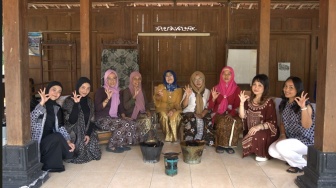 Batik Jadi Identitas: MUAQ Teguhkan Komitmen pada Budaya Indonesia