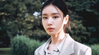 Daily Look Ahn Eun Jin: Dari Hangout ke Konser, Coba Sontek 4 Gaya OOTD Ini