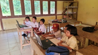 Celios: Naikkan Tunjangan DPR Sama Saja Abaikan Kesejahteraan Guru dan Murid