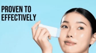 4 Sunscreen Stick Korea Hyaluronic Acid, Jaga Kulit Lembap Sepanjang Hari!