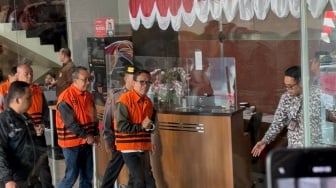 Resmi Tersangka Kasus Pemerasan, Tangis Wamenaker Noel di KPK Cuma Air Mata Buaya?