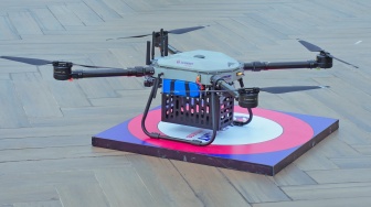 XLSMART dan ASTRAtech Luncurkan Inovasi Drone Otonom Cerdas Berbasis 5G, Kirim Barang Lebih Cepat