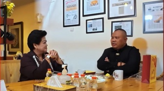 Pengakuan Prof. Connie Rahakundini : Dulu Cinta Mati Jokowi Sejak 2013