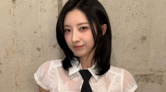 Look Kekinian ala Haseul ARTMS: 4 Ide Daily Outfit yang Stylish Banget
