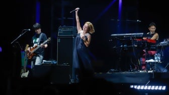 Grup Musik Do As Infinity saat tampil di Konser LaLaLa Festival 2025 di Jiexpo Kemayoran, Jakarta, Sabtu (23/8/2025). [Suara.com/Alfian Winanto]
