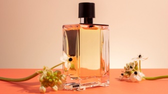 5 Rekomendasi Parfum Lokal Aroma Feminin untuk Wanita Modern, Tahan Lama!