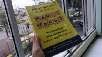 Ulasan Buku Magic Words: Kata Ajaib untuk Mendapatkan yang Kita Inginkan