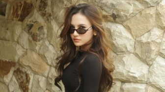 2 Alasan Mahalini Masih Rahasiakan Wajah Sang Anak