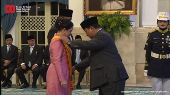 Prabowo Bagi-Bagi Bintang Jasa: Puan Maharani dan Dasco Gerindra Kebagian! Ada Apa?