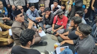 Serba Hitam dan Bawa Bendera One Piece, Warga Balikpapan Protes PBB Naik 3.000 Persen