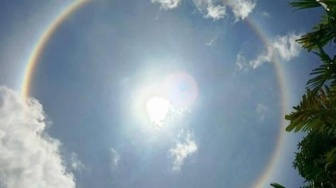 Muncul Fenomena Halo Matahari di Langit Batam, Warga Abadikan Momen Langka