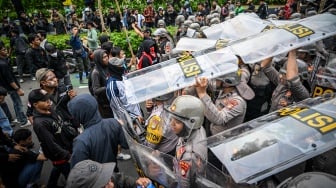 Aksi Brutal Polisi Aniaya Wartawan saat Demo DPR Dikecam: Pelaku Harus Diusut dan Disanksi Tegas!