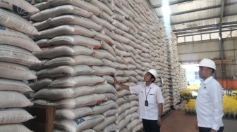 Polda Sumbar Cek Gudang Bulog, Pastikan Stok Pangan Aman hingga Akhir Tahun 2205