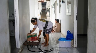 Suasana aktivitas warga di Kampung Susun Bayam, Jakarta, Selasa (26/8/2025). [Suara.com/Alfian Winanto]