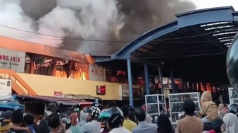 7 Fakta Kebakaran Pasar Payakumbuh: Lebih 500 Toko dan Lapak Pedagang Ludes, Kerugian Rp 64 Miliar!