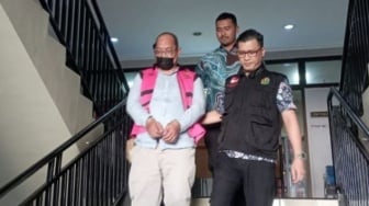 Kejari Surabaya Tahan Tersangka Korupsi Aset PT KAI, Negara Rugi Rp4,77 Miliar