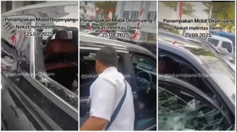 Hancur Lebur, Begini Penampakan Mobil Dinas yang Diamuk Massa saat Demo